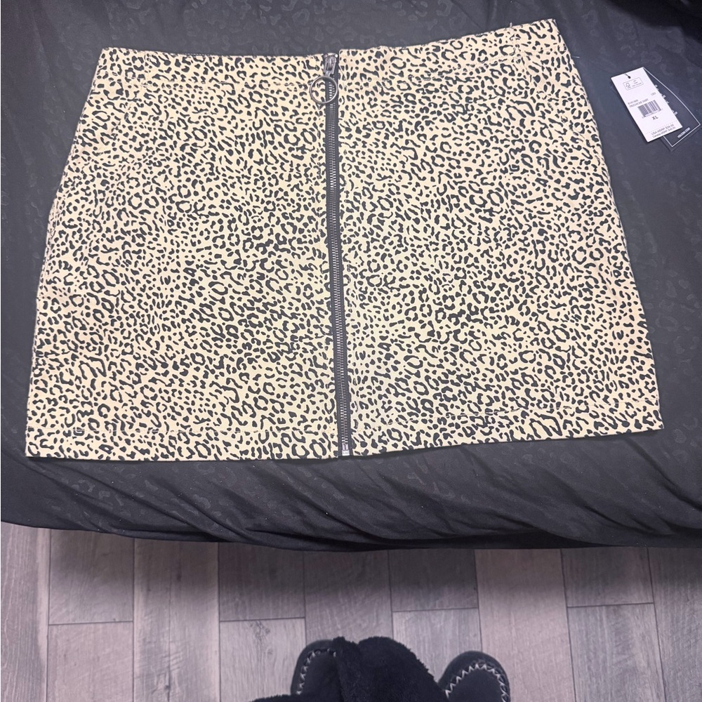 Volcom Leopard Print Zipper Skirt